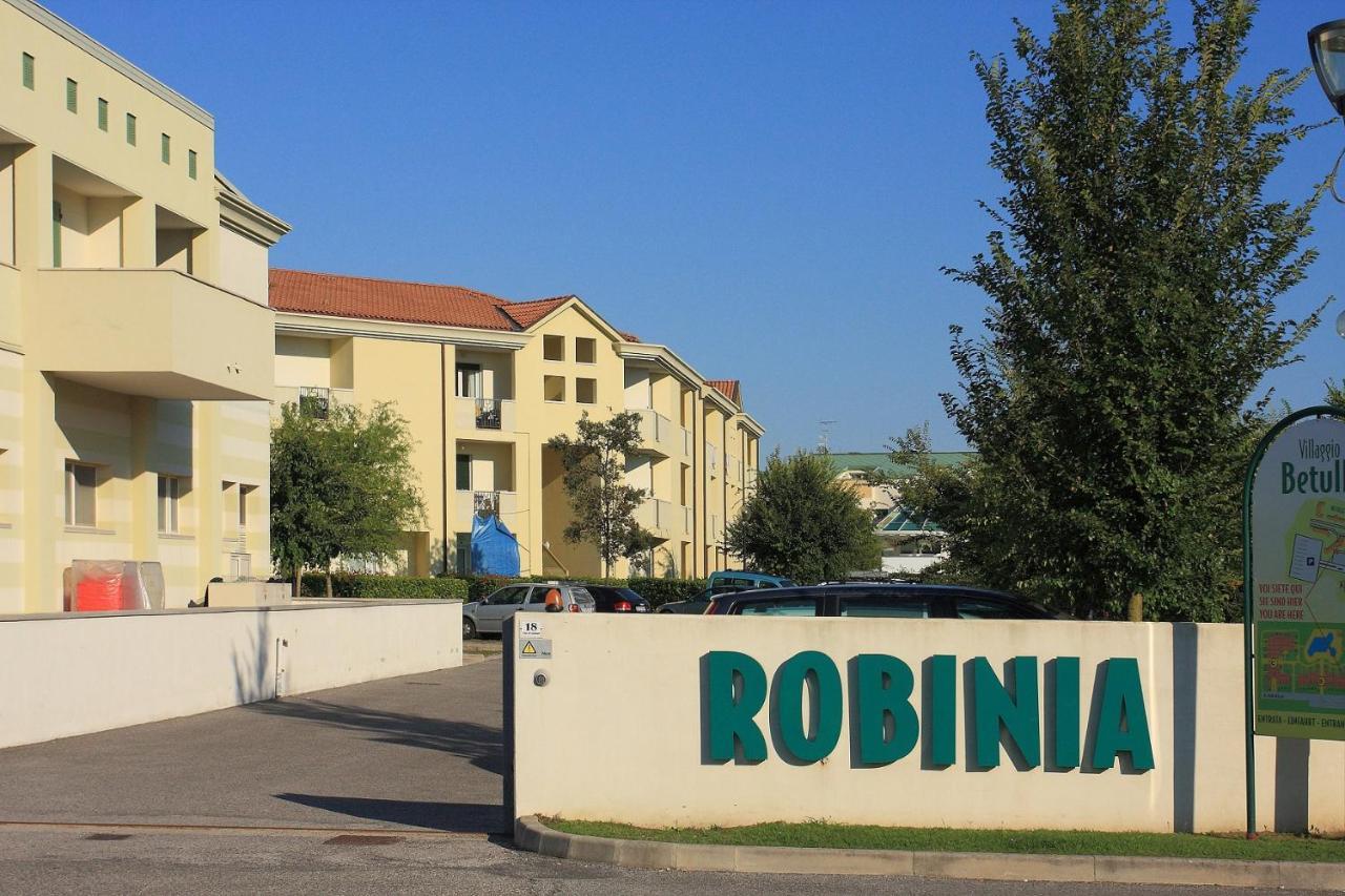 Апартаменты Robinia/Pinetine Lido Altanea Каорле Экстерьер фото